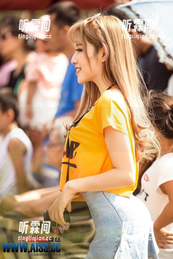 AISS爱丝(黄金版) - 若兮带你玩转日光浴：这些套图中的‘小心机’你发现了吗？