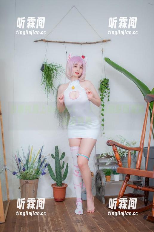 当清纯遇上Bambi(밤비)：私拍原图潮流的反转秀