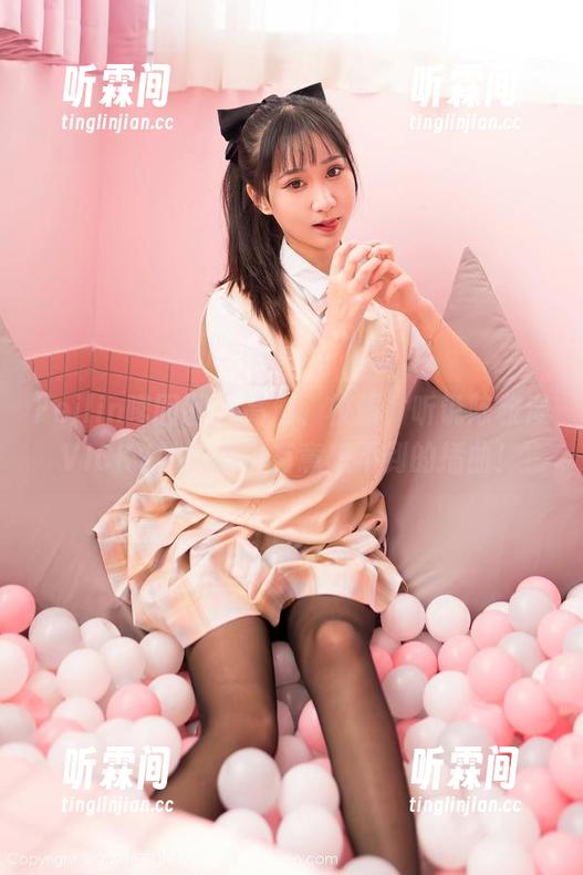 Feilin嗲囡囡-陈雅漫VICKY Feilin嗲囡囡 - 高清、校服,听说陈雅漫VICKY的图集中有意想不到的插曲!