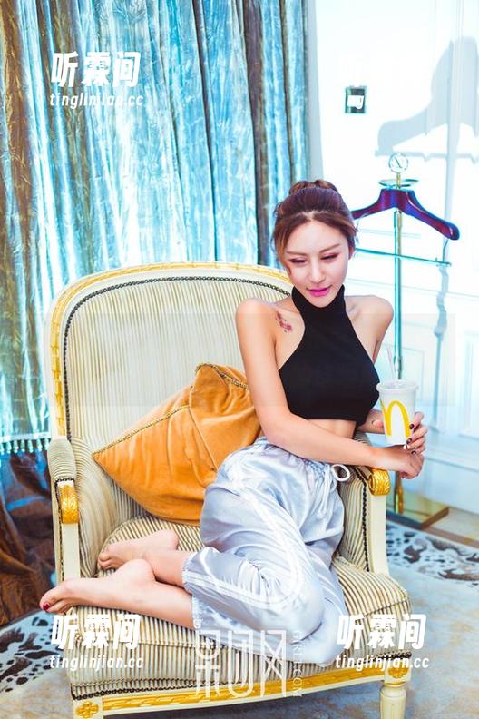 GIRLT果团网 - 缓缓拉开的吊带，妲己_Toxic私拍图集中藏着的奇趣风景