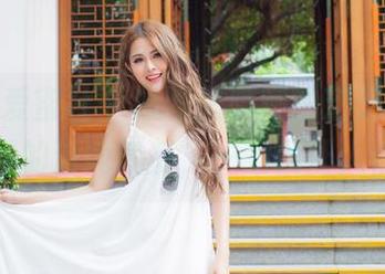 IMiss爱蜜社 – 原图里隐藏的芝芝Booty，专属的清纯气质，一眼就让人停留。