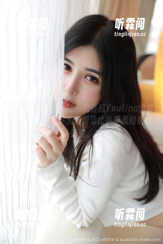MFStar模范学院-兜豆靓Youlina MFStar模范学院 - 兜豆靓Youlina全套泳池奇遇,水下光影游动比我早晨的咖啡刺激。