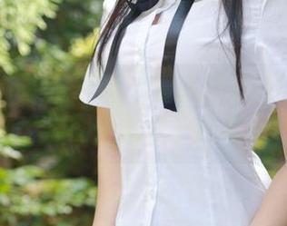 MFStar模范学院 – 看唐琪儿il穿着水手服露面，原图里就差一杯椰子水了！