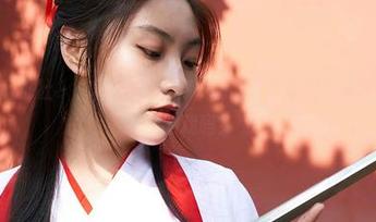 MiiTao蜜桃社 – 白裙+E杯奶茶，敢说这些写真完全没有眼花缭乱的戏码？