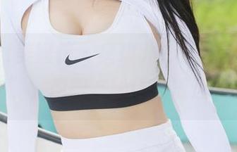 MyGirl美媛馆 – 唐琪儿办公室太“醒目”，原图在线让人流连。