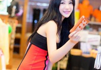TGOD推女神 – 莫雅淇这自拍，又是美图，眉眼间的意思好像是一种狂欢？