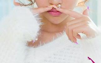 UGirls尤果网 – 福利时间，芝芝Booty的双马尾原图，真想把马尾牵回家！