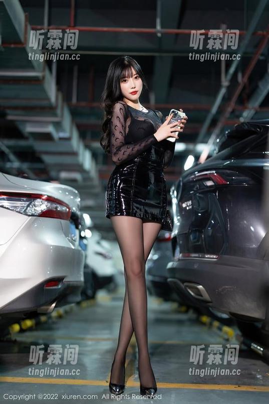 Xiuren秀人网-Cris_卓娅祺 Xiuren秀人网 - 轰动的红裙合集,Cris_卓娅祺再一次让人心猿意马,太会搭了,有种说不出的高级感。