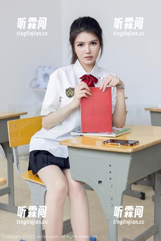 Xiuren秀人网-Kikibaby Xiuren秀人网 - Kikibaby全新化身——秘书套图,资源让人停不下来