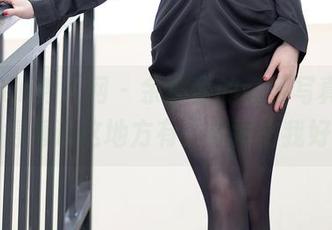 Xiuren秀人网 – 余虞酱的高清写真，总觉得海边这地方有人穿得比我好…