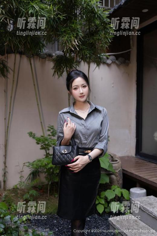 Xiuren秀人网-养乐多DoDo Xiuren秀人网 - 养乐多DoDo的户外写真?这更新,是要让你羞愧难当地发个朋友圈啊。