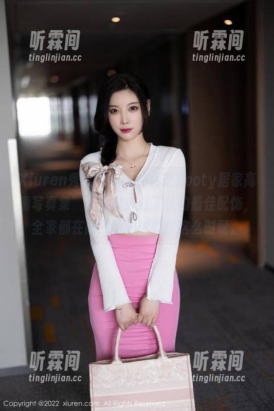 Xiuren秀人网-徐莉芝Booty Xiuren秀人网 - “徐莉芝Booty居家高清写真集”:当窗帘成了我的最佳配饰,全家都在问我啥时候变得这么时髦。