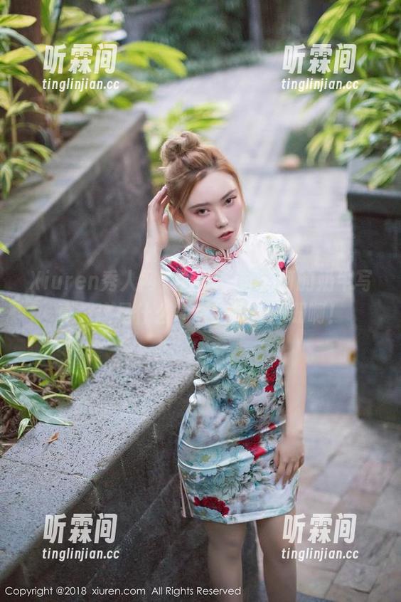 Xiuren秀人网-苏苏阿 Xiuren秀人网 - 好吧,苏苏阿的奶牛写真,这是什么神奇的组合图册啊!
