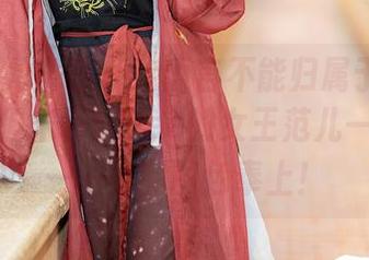 YouMi尤蜜荟 – 这语言不能归属于女孩的典范，但宋梓诺Bee的女王范儿一定可以——福利图包奉上！