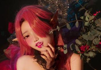 啧，毛衣少女eloise软软的图片合集，糖和酸的绝妙平衡
