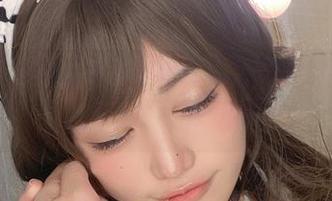 一笑芳香沁的死库水，写真集就在这儿，最大的因素是‘笑’？