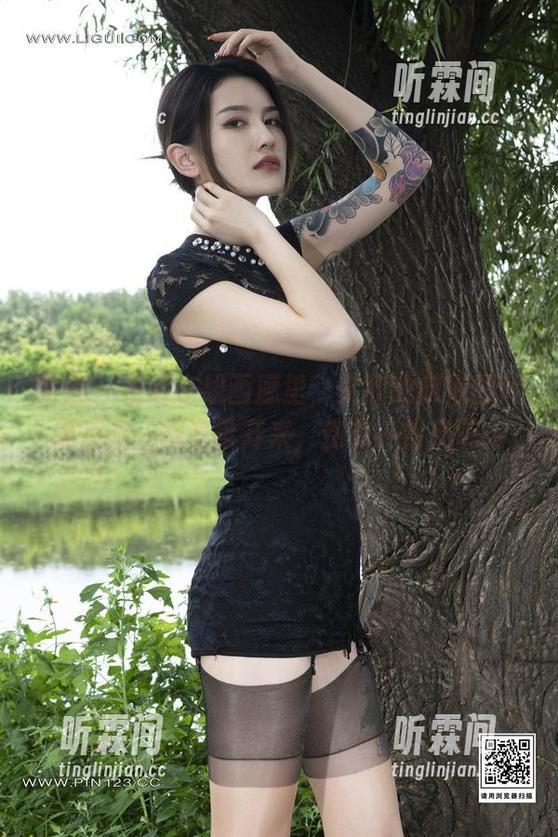 丽柜 - 在这在线画廊里，文欣的旗袍图片像花瓣一样漫散开来，别有一番风味。