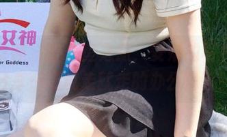 初夏女神 – 办公室之旅：安妮的写真集，分享一场说走就走的办公冒险！