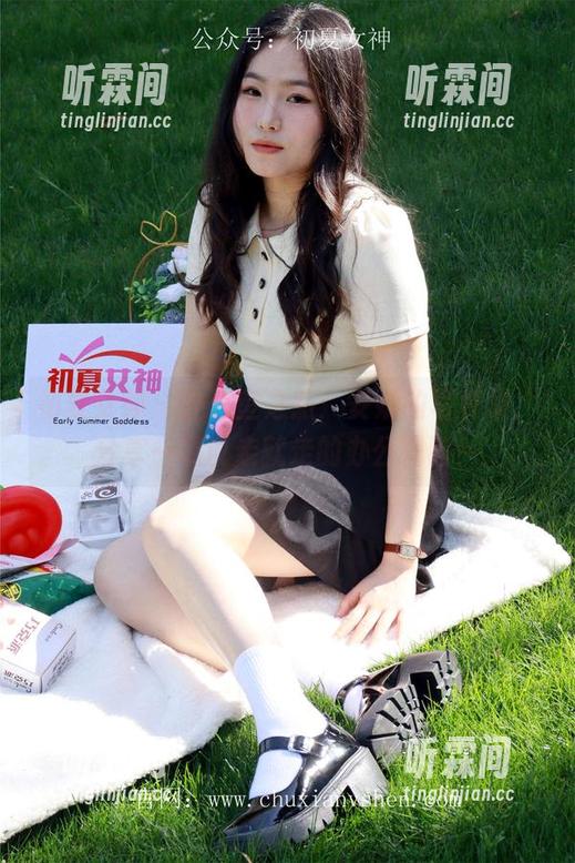 初夏女神-安妮 初夏女神 - 办公室之旅:安妮的写真集,分享一场说走就走的办公冒险!