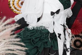妖君白研的瑜伽合集，透过姿态来解读“放松”这两个字。