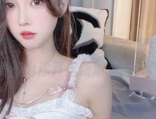 白开水毛衣做个前奏，看小小奶瓶儿用高清美图为你开启新潮穿搭大门！