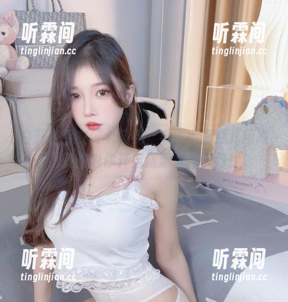 小小奶瓶儿 白开水毛衣做个前奏,看小小奶瓶儿用高清美图为你开启新潮穿搭大门!