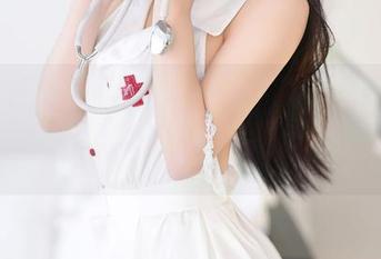尤蜜荟 – 娜露selena的制服作品，果然是碰撞青春记忆，这味道真让人心中一动。