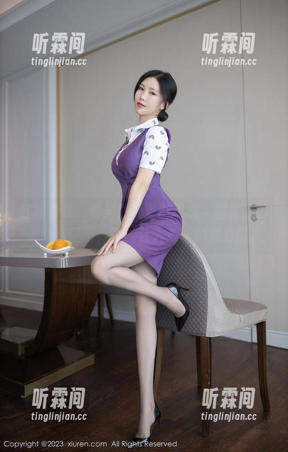 抖娘利世 红裙合集,看抖娘利世的姿态,图片里的灵动和轻盈,有种让人放松的魔力呢。