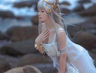 为何要出门？星之迟迟的睡衣cos，下载让我们宅家也能嗨！