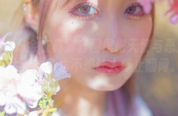 月城委员会在高清套图里把天使与恶魔玩得太溜，根本不想让人停止翻阅。