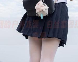 森萝财团的户外戏耍，白丝套图打造欢乐奇观