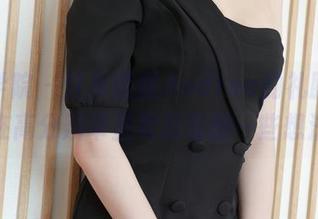 模范学院 – 分享露露Andrea的礼服，又在高分辨率里默默酝酿一些想法