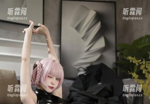 樱岛嗷一高跟鞋美图，细节卖萌，这脚“不露脸”也想吸睛