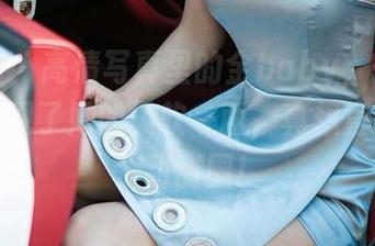 爱尤物 – 高清写真里的金baby，一如既往地展现了她的柔软一面，真想直接送她个甜甜圈！