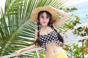 爱蜜社 – 更新的萌奈子婚纱写真集，其实再用心的姿势也难掩我对日常造型的渴望。