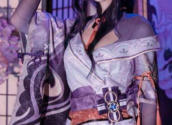 等等，白莉爱吃巧克力妹妹？！她的cos效果慢慢渗透进你的脑海，套图解锁中