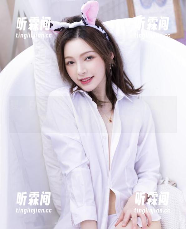 白露Bululu 噢,白露Bululu的新黑丝写真集,我只能说,真是让人琢磨不透…