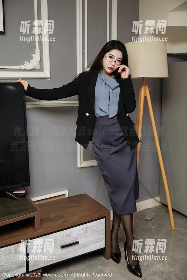 秀人网 - 有了娜露selena这黑色图集，我突然觉得我的wardrobe需要点变化。