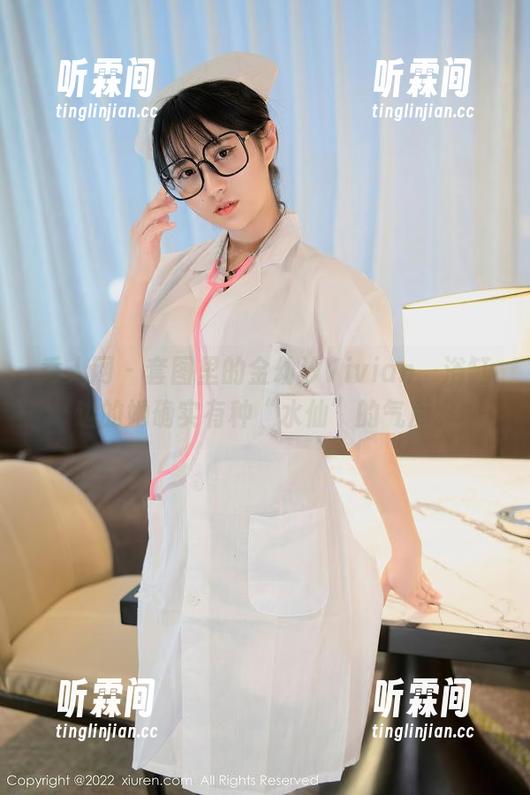 秀人网-金幼汐Vivian 秀人网 - 套图里的金幼汐Vivian,浴缸边的她确实有种“水仙”的气质。
