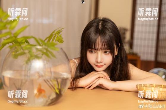 秋山AkI 这全套图包不会让你失望,秋山AkI和狂三的组合绝了。