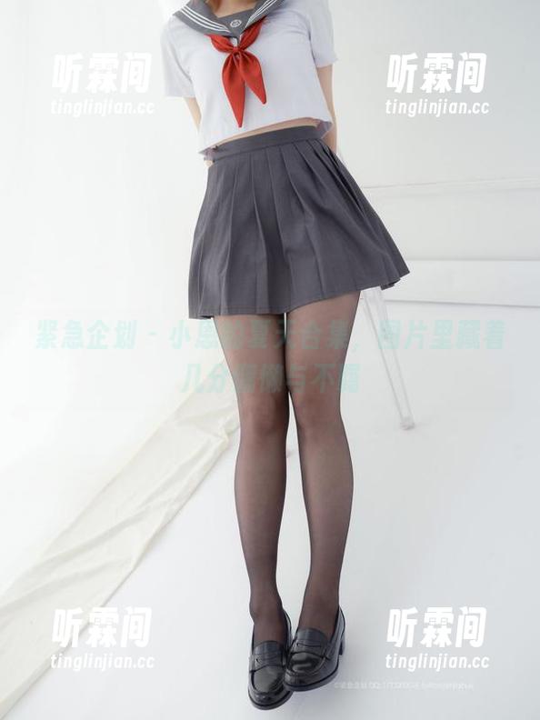 紧急企划-小恩 紧急企划 - 小恩的夏天合集,图片里藏着几分慵懒与不羁