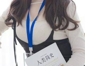 紧急企划 – 这全套的小枫美脚图集，不仅是脚，旁边的那只洋葱让我分不清注意力要放在哪里了。