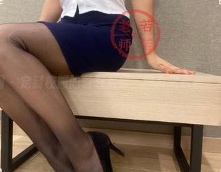 微密圈 – 定制校服的若若老师，图片里透着一丝俏皮