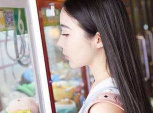 蜜桃社 – 我和铃木的职业装：写真原图间的随想