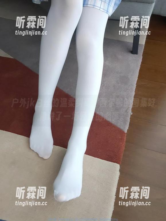 户外jk白丝的温柔纠葛，西尔酱的图集好像讲了一场轻松的心事。