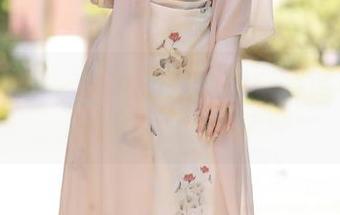 语画界 – 水手服+奶瓶，原图里暗藏了几分想象的湿气？