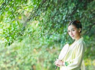 轰趴猫 – 疯狂收藏！Ellie艾栗栗的JK套图，不经意间引发了我的好奇心！