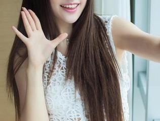 青豆客 – 易阳修女图片：信仰还是颜值？看完我都糊涂了！