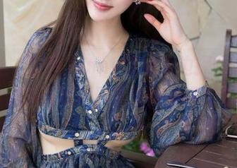 魅妍社 – 最新Jenny佳妮海边探险套图—畅快淋漓的海风带来的满满欢乐。