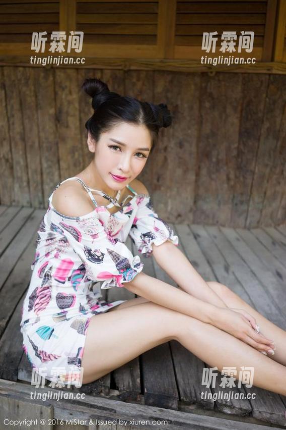 魅妍社-小尤奈 魅妍社 - 小尤奈的短裙图,仿佛在和我眨眼